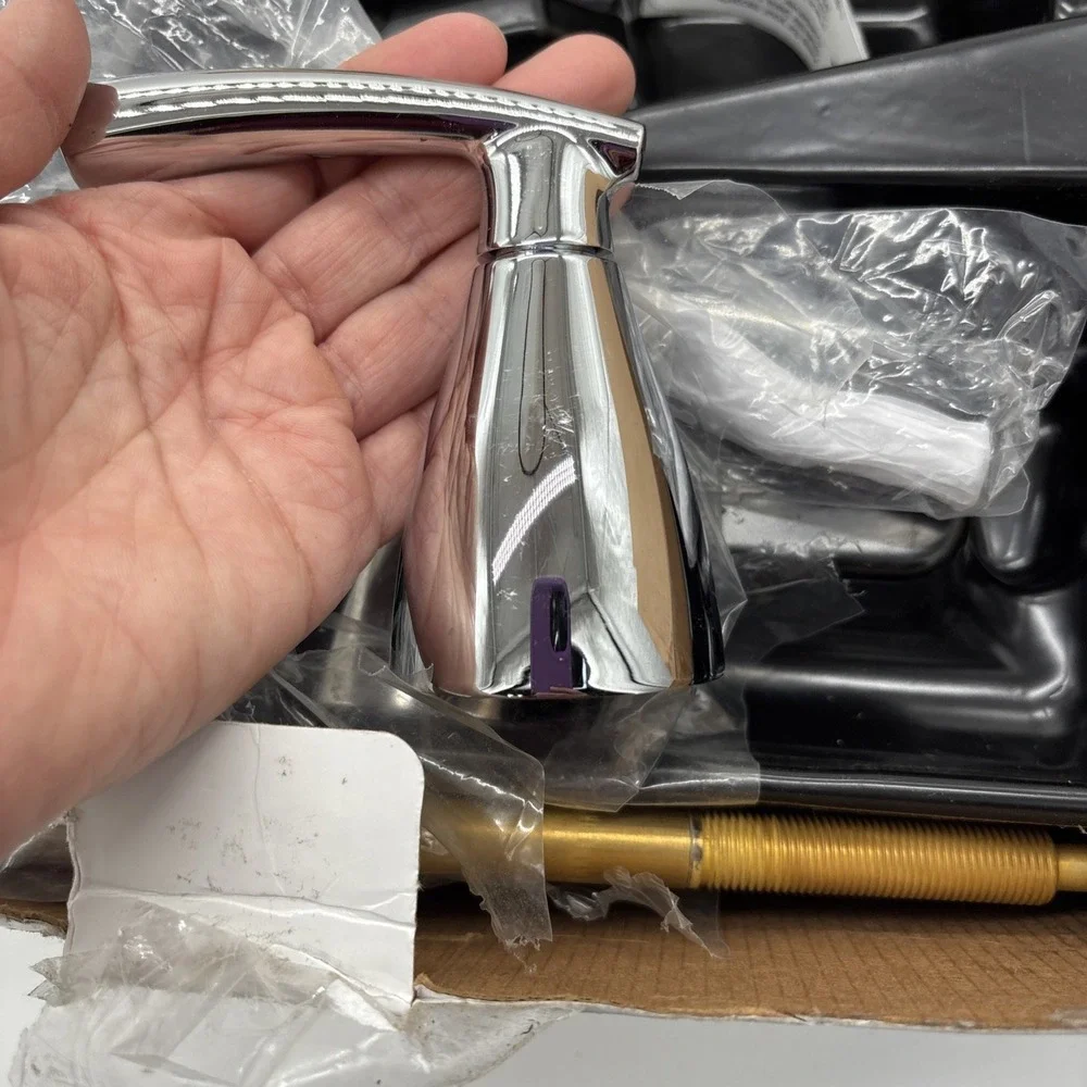 MOEN Essie 84716  High-Arc Widespread Chrome Bathroom‎ Faucet